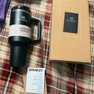 Stanley Black FlowState Quencher Tumbler